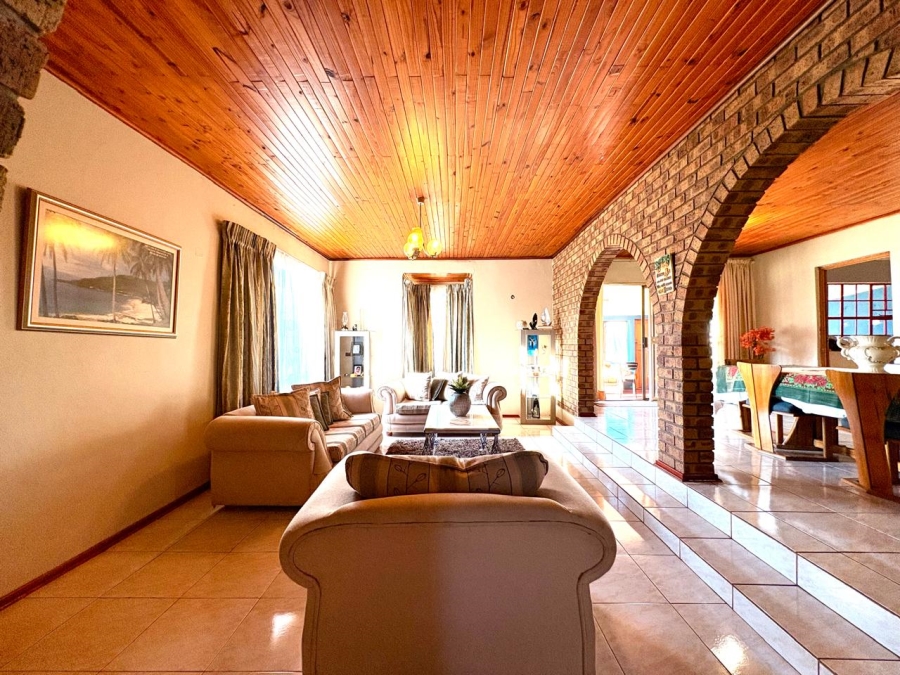 4 Bedroom Property for Sale in Dersley Gauteng