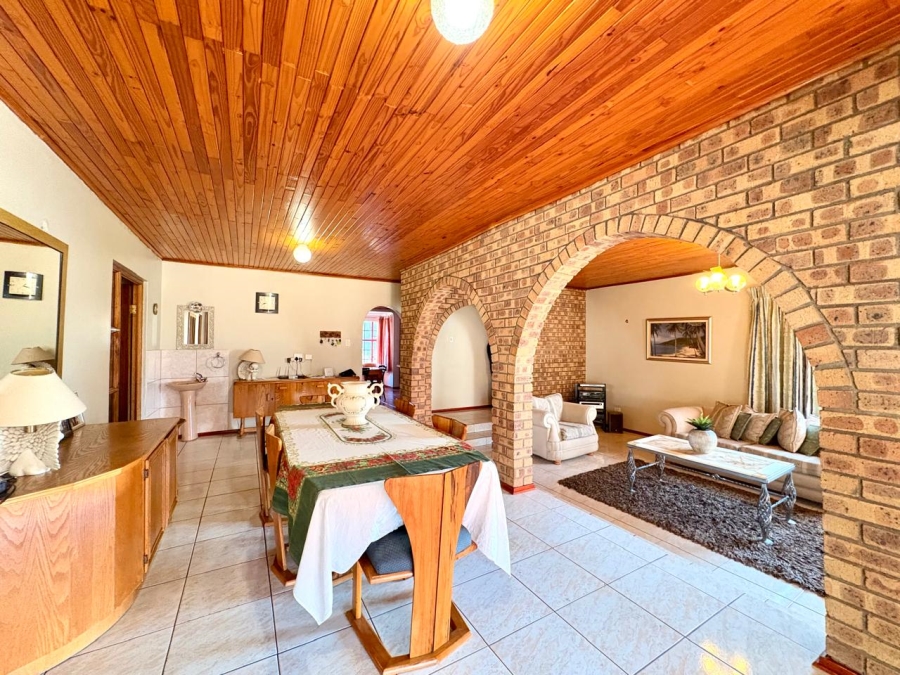 4 Bedroom Property for Sale in Dersley Gauteng