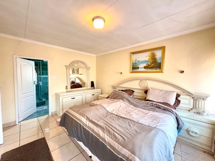 4 Bedroom Property for Sale in Dersley Gauteng