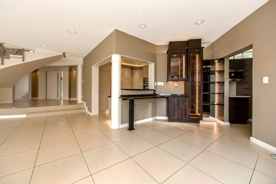 To Let 5 Bedroom Property for Rent in Dainfern Golf Estate Gauteng