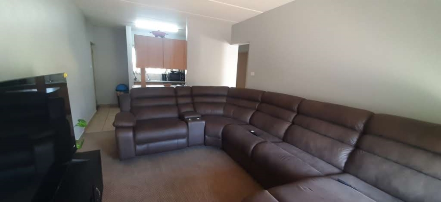 2 Bedroom Property for Sale in Birchleigh Gauteng