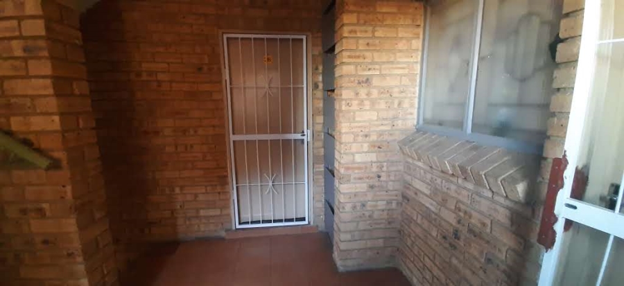 2 Bedroom Property for Sale in Birchleigh Gauteng