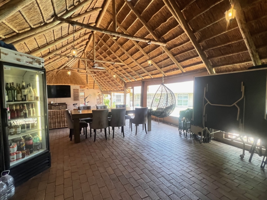 5 Bedroom Property for Sale in Alberante Gauteng