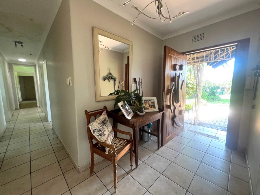 5 Bedroom Property for Sale in Alberante Gauteng