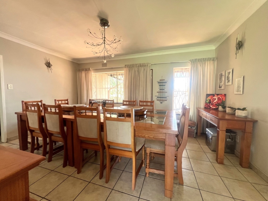 5 Bedroom Property for Sale in Alberante Gauteng