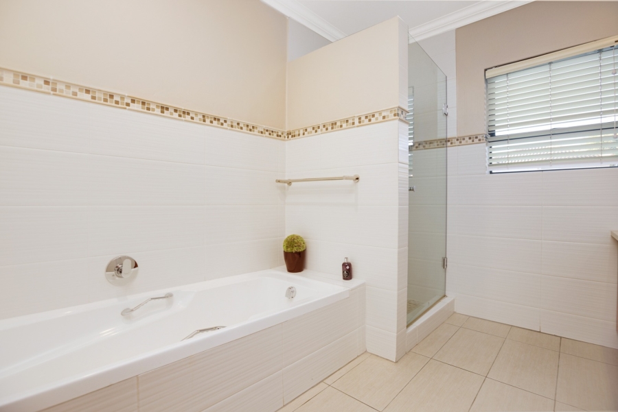 4 Bedroom Property for Sale in Dainfern Golf Estate Gauteng