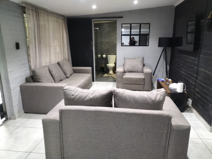2 Bedroom Property for Sale in Beyers Park Gauteng