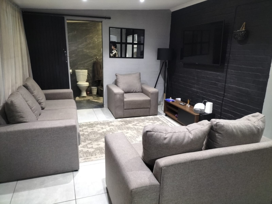 2 Bedroom Property for Sale in Beyers Park Gauteng