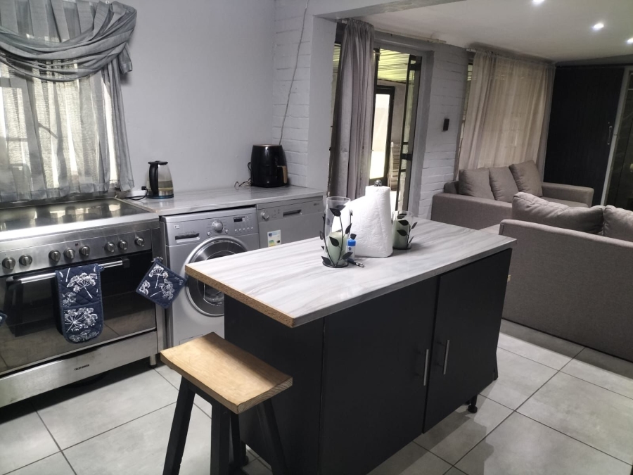 2 Bedroom Property for Sale in Beyers Park Gauteng