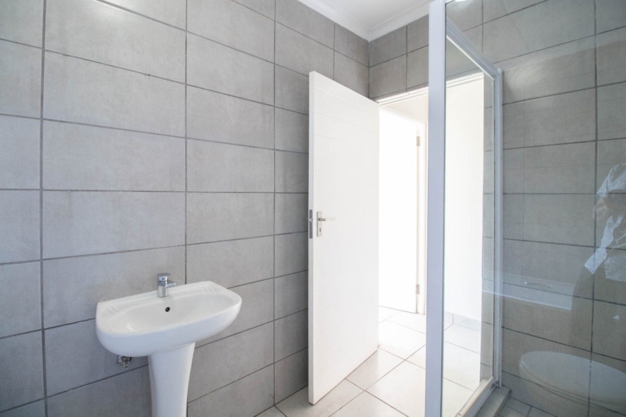 2 Bedroom Property for Sale in Pomona Gauteng