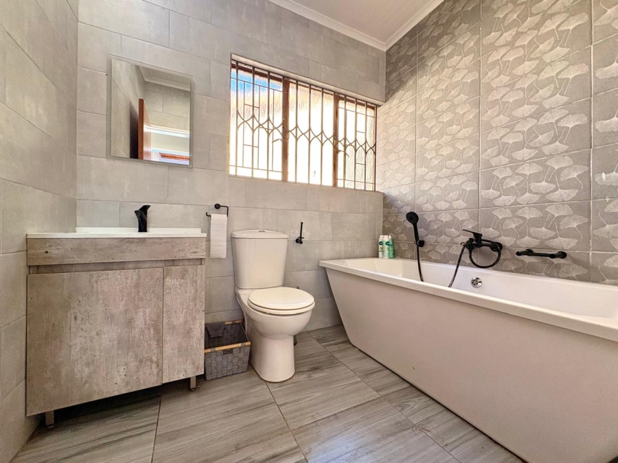 4 Bedroom Property for Sale in Dalpark Ext 1 Gauteng