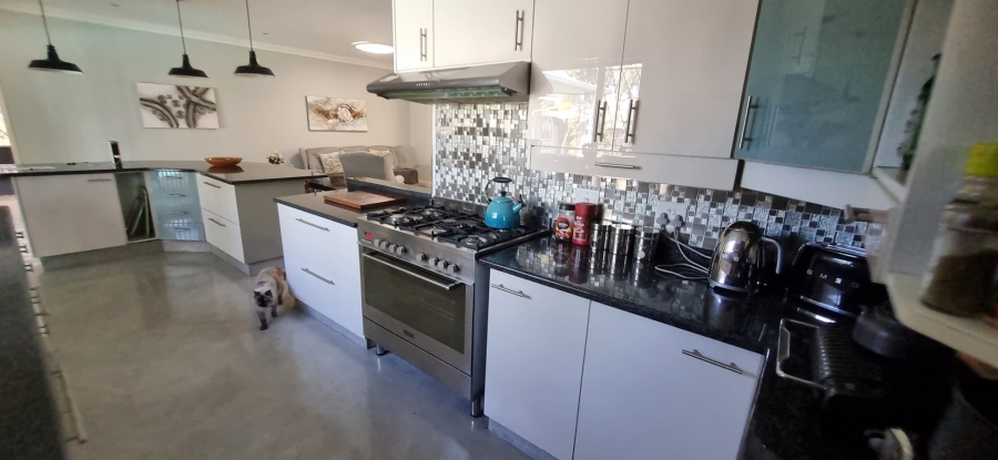 4 Bedroom Property for Sale in Brackendowns Gauteng