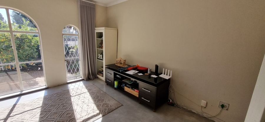 4 Bedroom Property for Sale in Brackendowns Gauteng