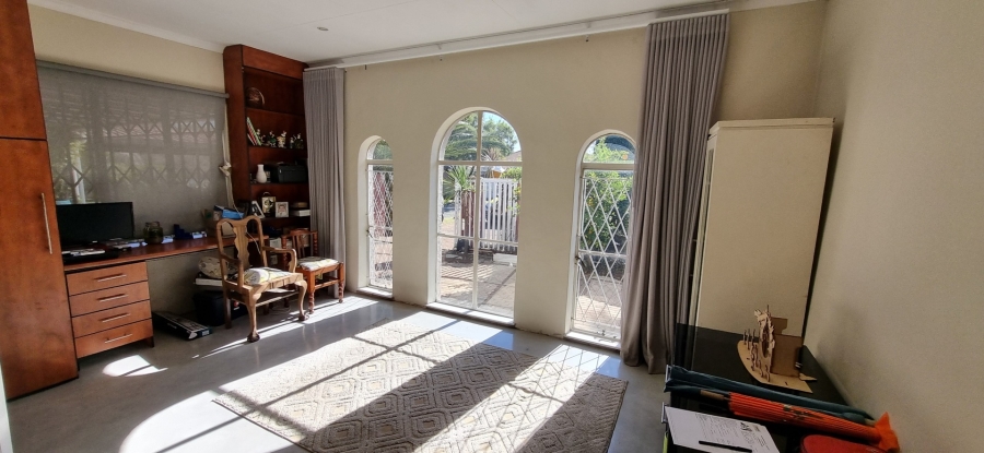 4 Bedroom Property for Sale in Brackendowns Gauteng
