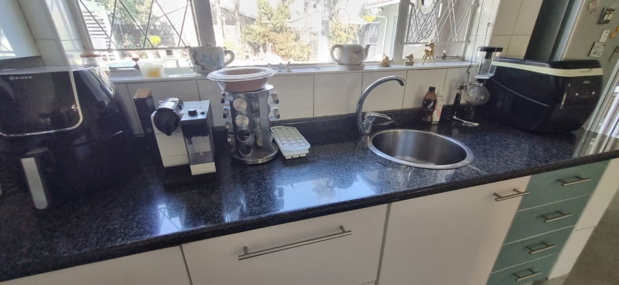 4 Bedroom Property for Sale in Brackendowns Gauteng
