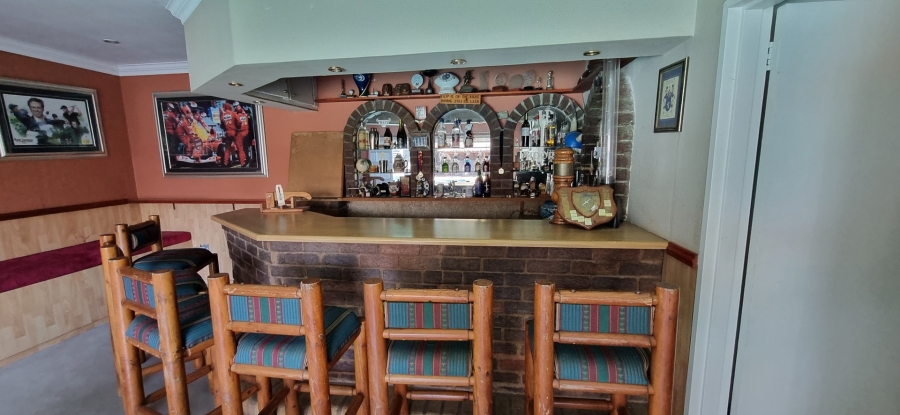 4 Bedroom Property for Sale in Brackendowns Gauteng