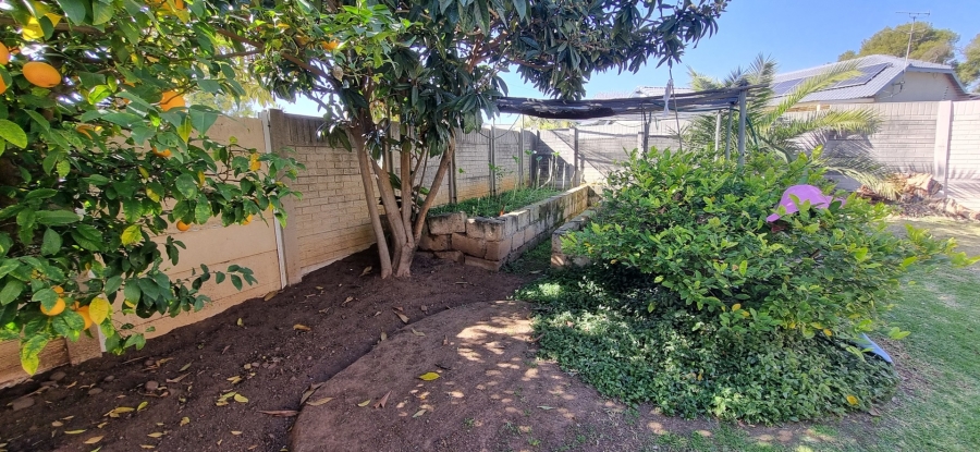 4 Bedroom Property for Sale in Brackendowns Gauteng