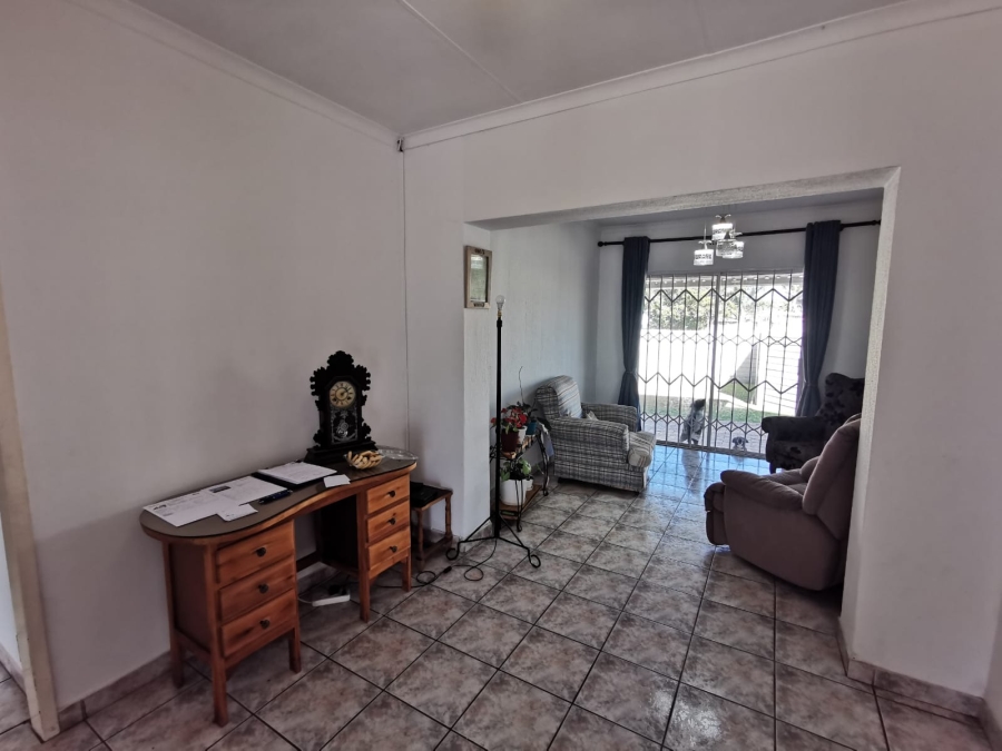 4 Bedroom Property for Sale in Brackendowns Gauteng