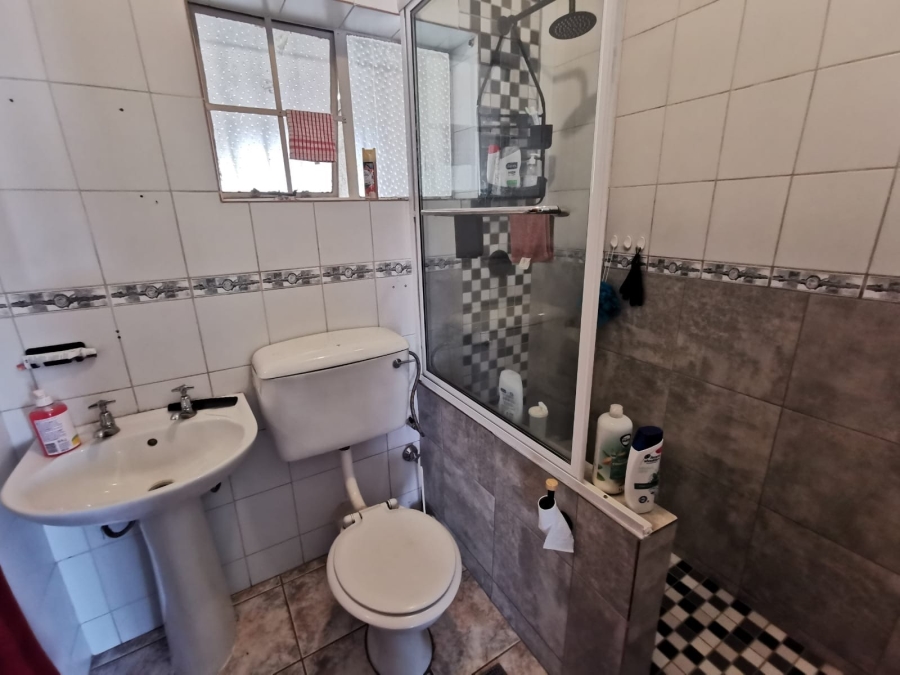 4 Bedroom Property for Sale in Brackendowns Gauteng