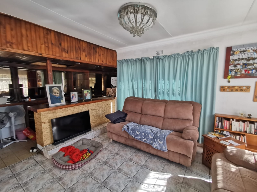 4 Bedroom Property for Sale in Brackendowns Gauteng