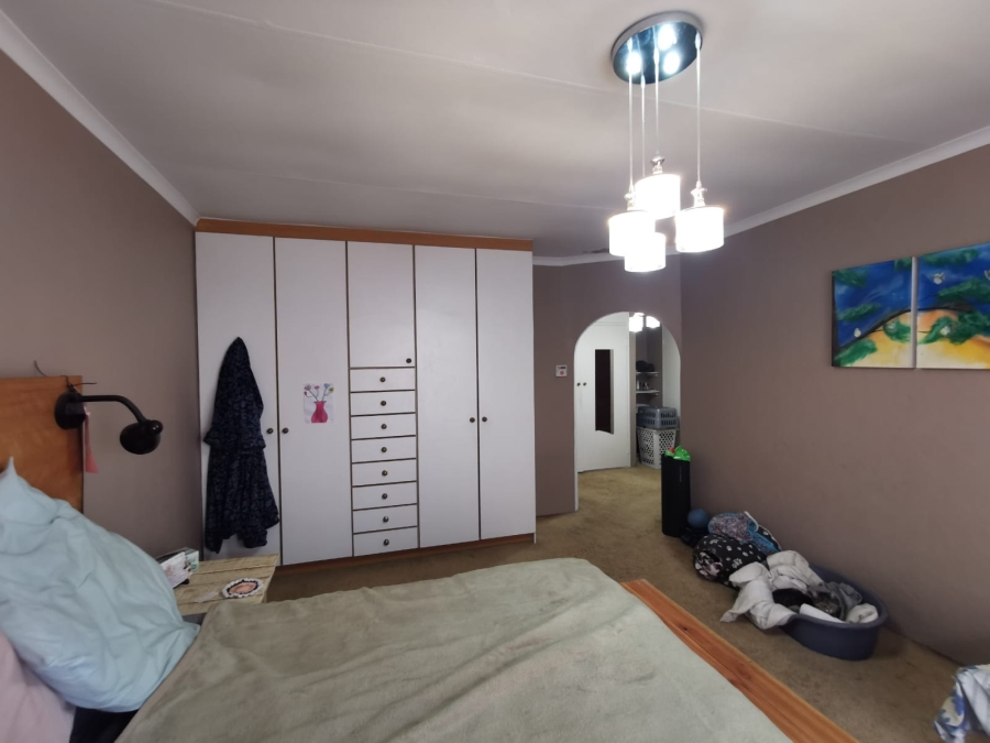 4 Bedroom Property for Sale in Brackendowns Gauteng
