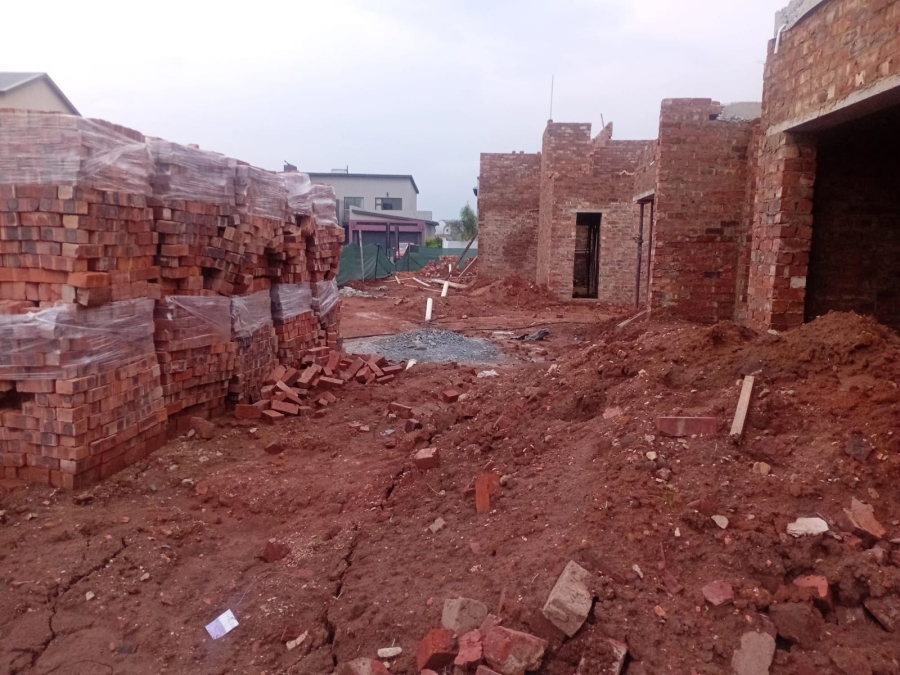 3 Bedroom Property for Sale in Zambezi Manor Lifestyle Estate Gauteng