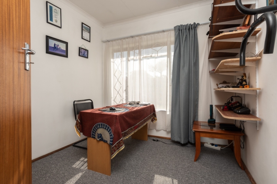 3 Bedroom Property for Sale in Brackendowns Gauteng