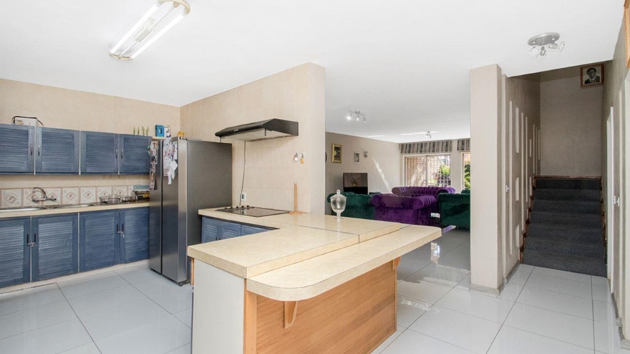 3 Bedroom Property for Sale in Atholl Gardens Gauteng