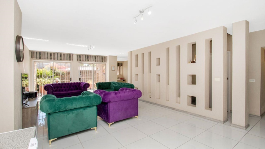 3 Bedroom Property for Sale in Atholl Gardens Gauteng