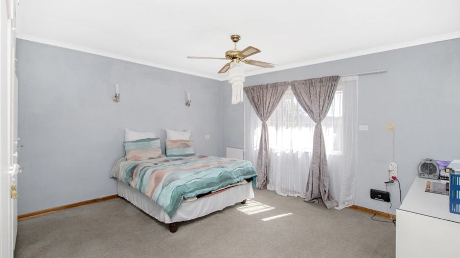 3 Bedroom Property for Sale in Atholl Gardens Gauteng