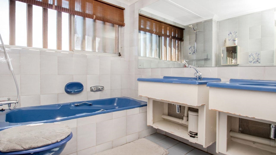 3 Bedroom Property for Sale in Atholl Gardens Gauteng