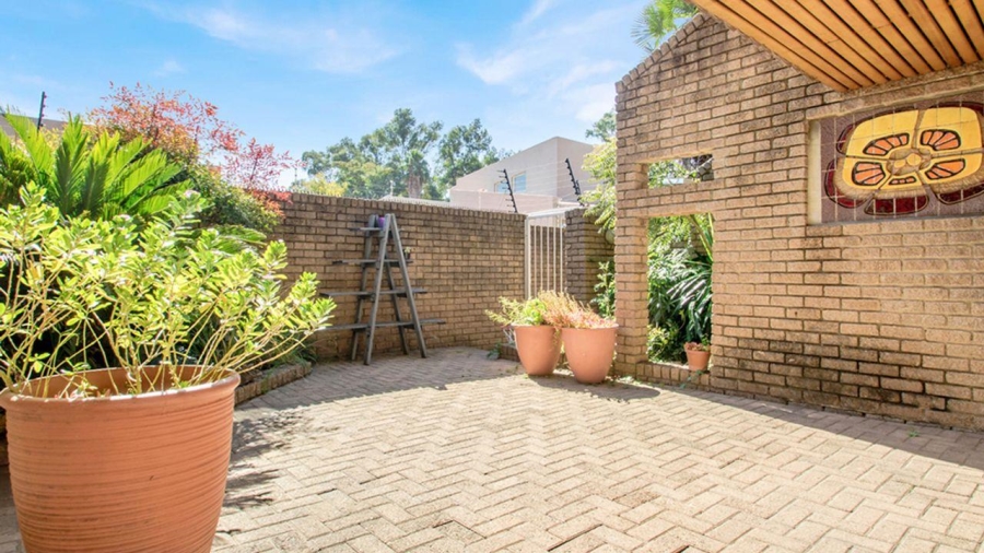 3 Bedroom Property for Sale in Atholl Gardens Gauteng