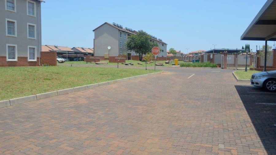 3 Bedroom Property for Sale in Monavoni Gauteng
