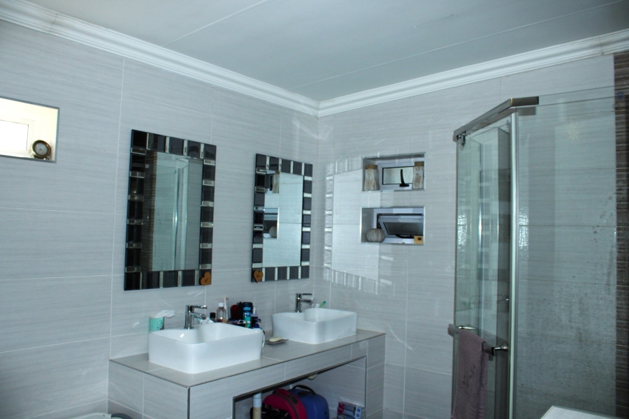 3 Bedroom Property for Sale in Primrose Hill Gauteng
