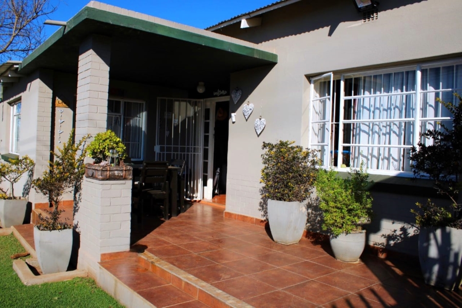 3 Bedroom Property for Sale in Primrose Hill Gauteng