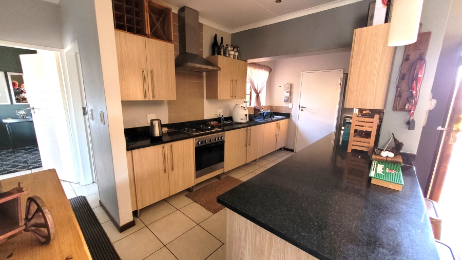 2 Bedroom Property for Sale in Mooikloof Ridge Gauteng