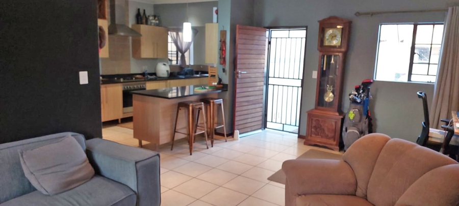 2 Bedroom Property for Sale in Mooikloof Ridge Gauteng