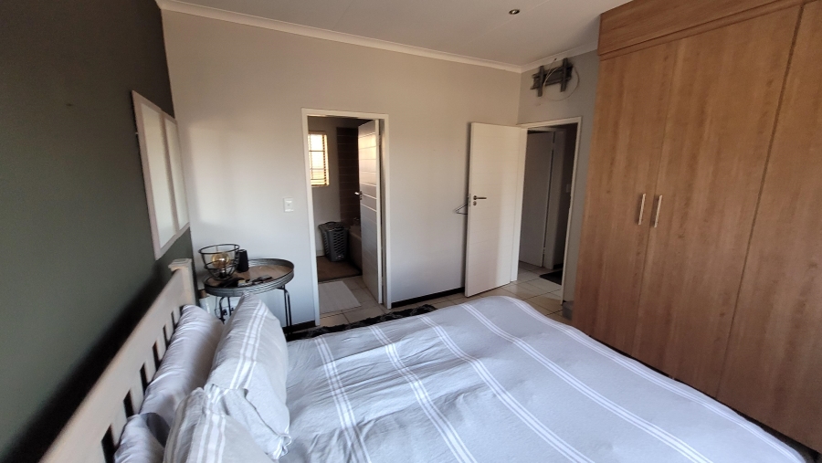 2 Bedroom Property for Sale in Mooikloof Ridge Gauteng