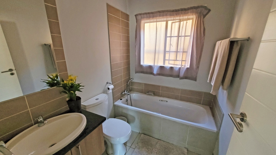 2 Bedroom Property for Sale in Mooikloof Ridge Gauteng