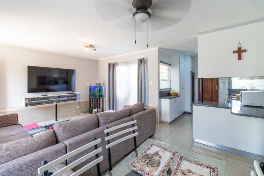 2 Bedroom Property for Sale in Pomona Gauteng