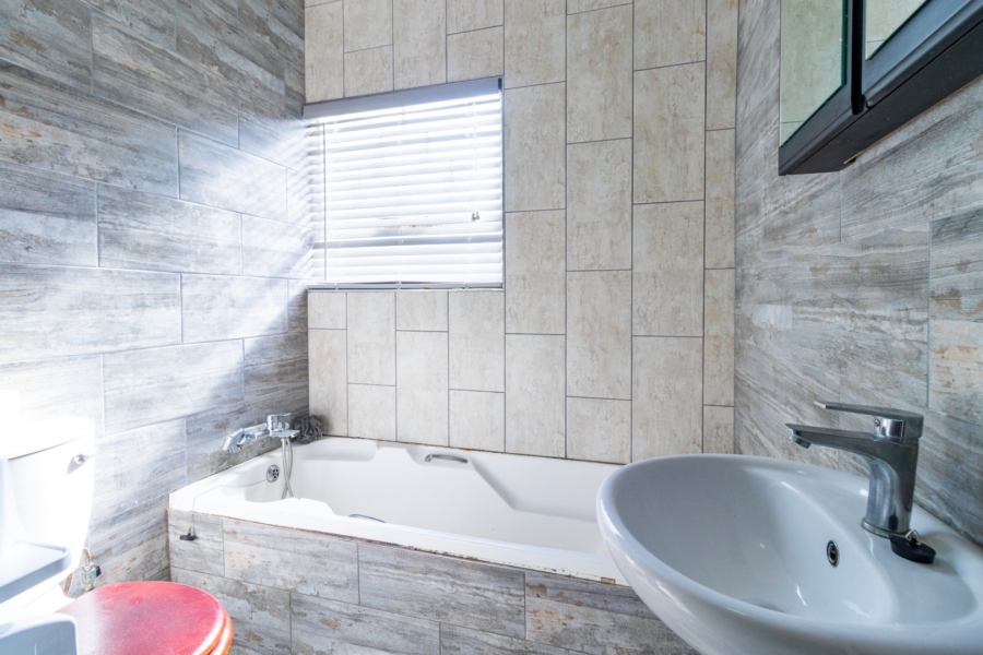 2 Bedroom Property for Sale in Pomona Gauteng