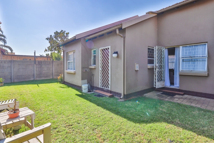 2 Bedroom Property for Sale in Pomona Gauteng