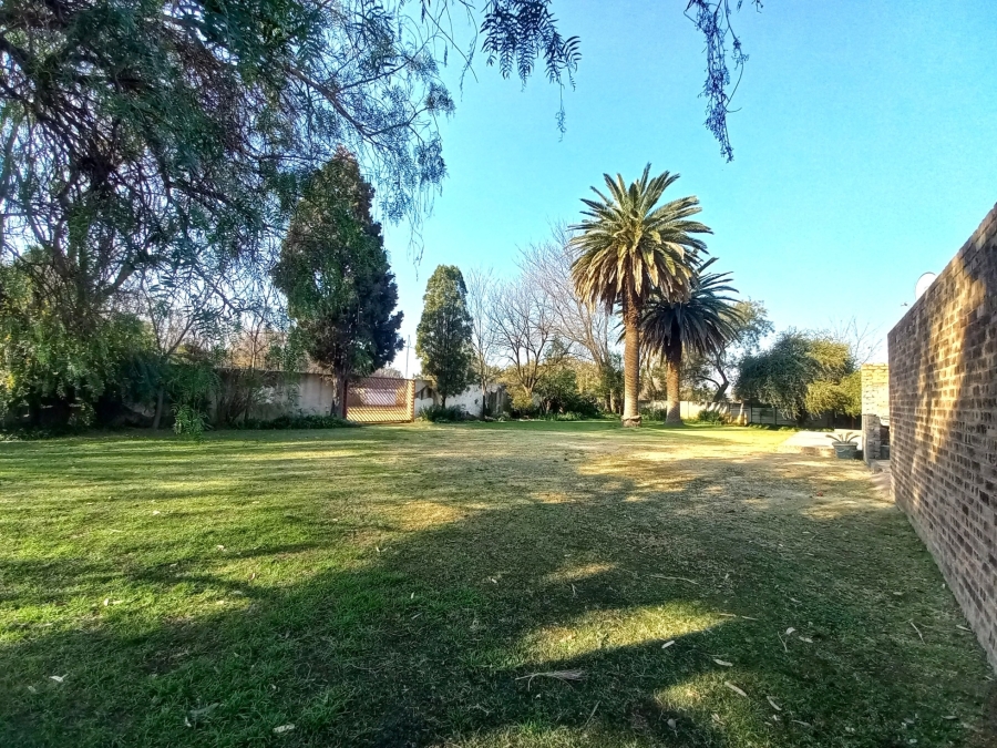 8 Bedroom Property for Sale in Rand Collieries Gauteng