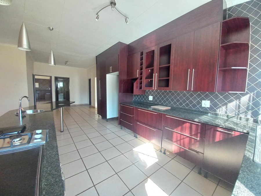 8 Bedroom Property for Sale in Rand Collieries Gauteng
