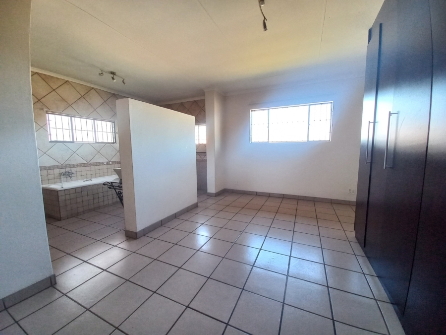 8 Bedroom Property for Sale in Rand Collieries Gauteng