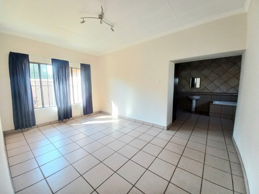 8 Bedroom Property for Sale in Rand Collieries Gauteng