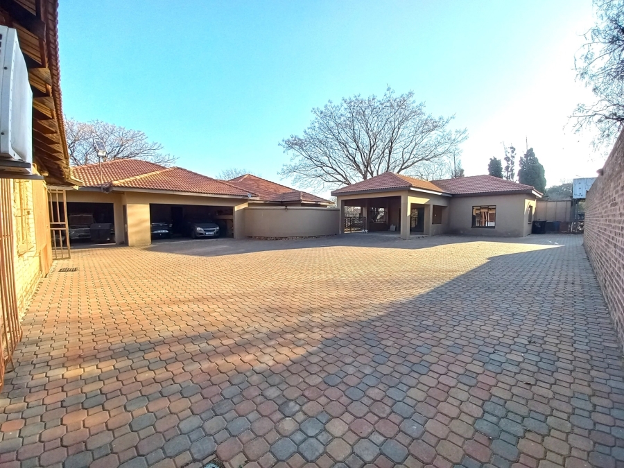 8 Bedroom Property for Sale in Rand Collieries Gauteng