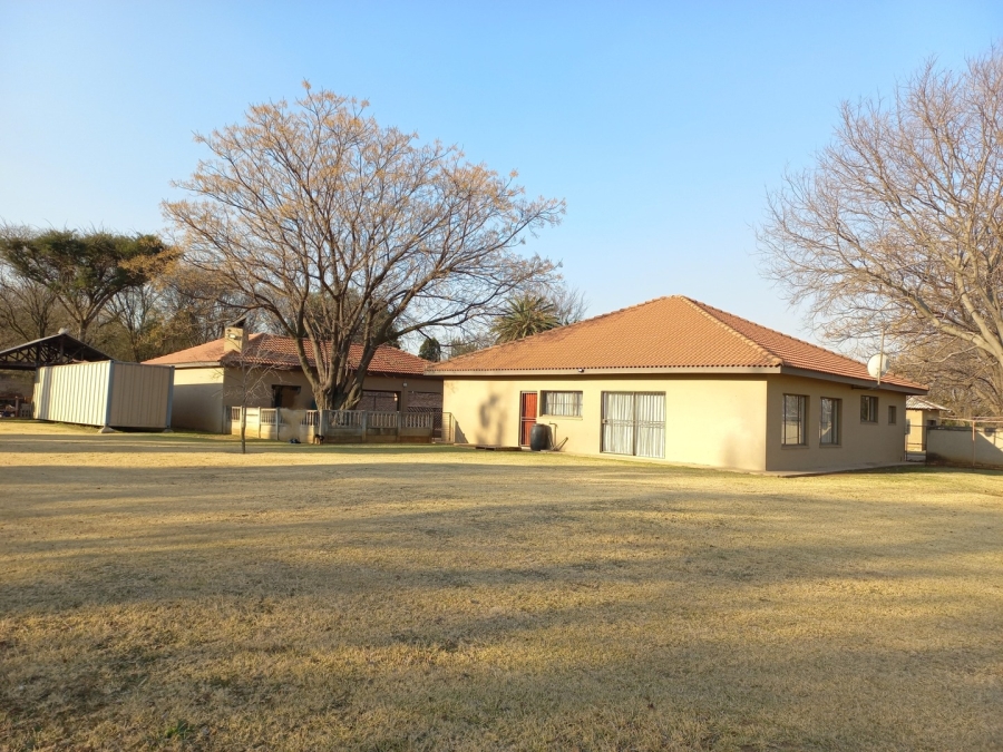 8 Bedroom Property for Sale in Rand Collieries Gauteng