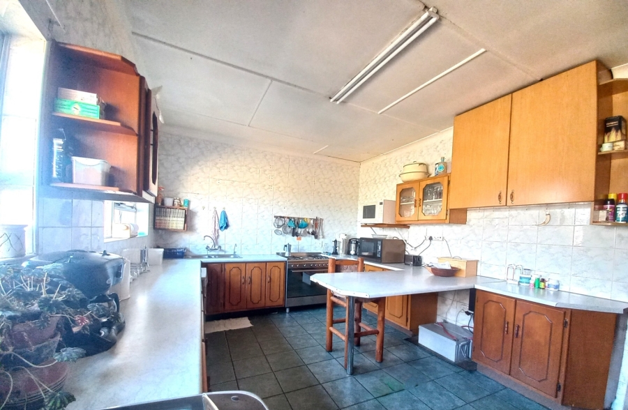 8 Bedroom Property for Sale in Rand Collieries Gauteng