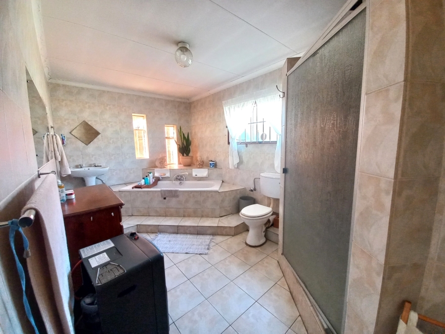 8 Bedroom Property for Sale in Rand Collieries Gauteng